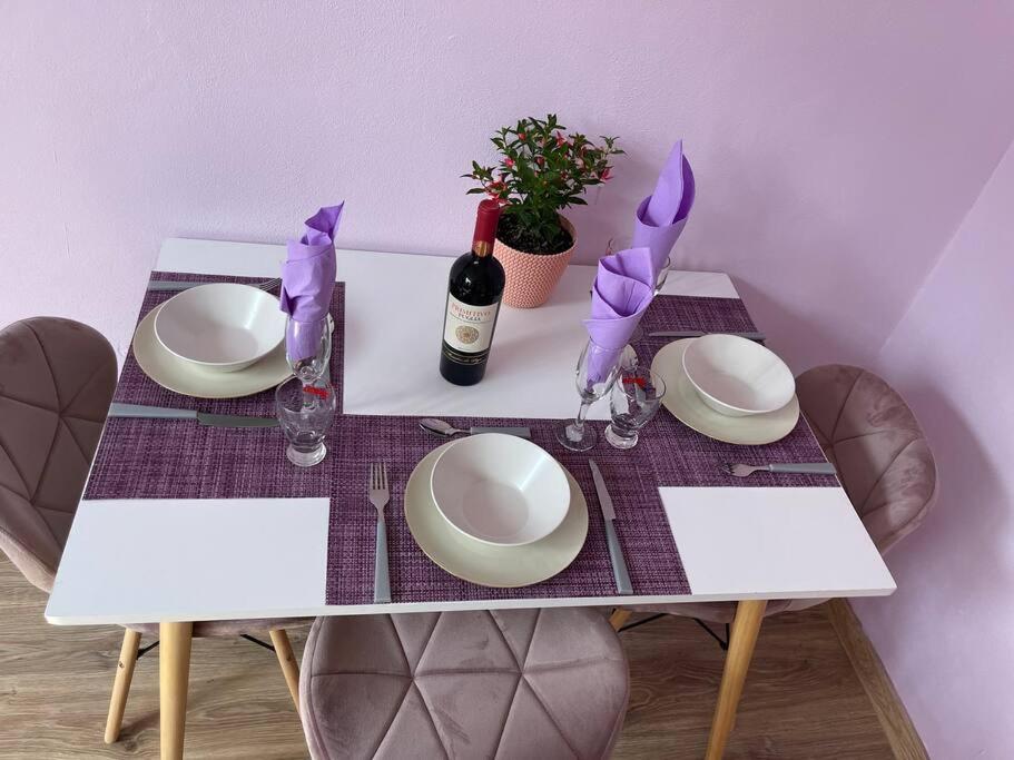 Lavender Luxury Apartment Oradea Luaran gambar
