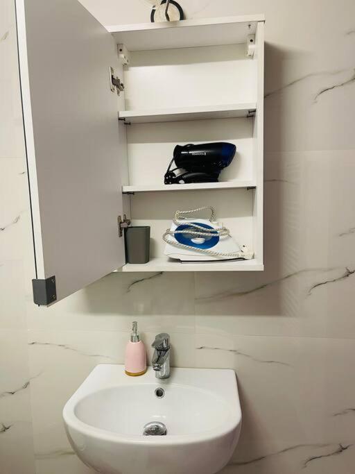 Lavender Luxury Apartment Oradea Luaran gambar