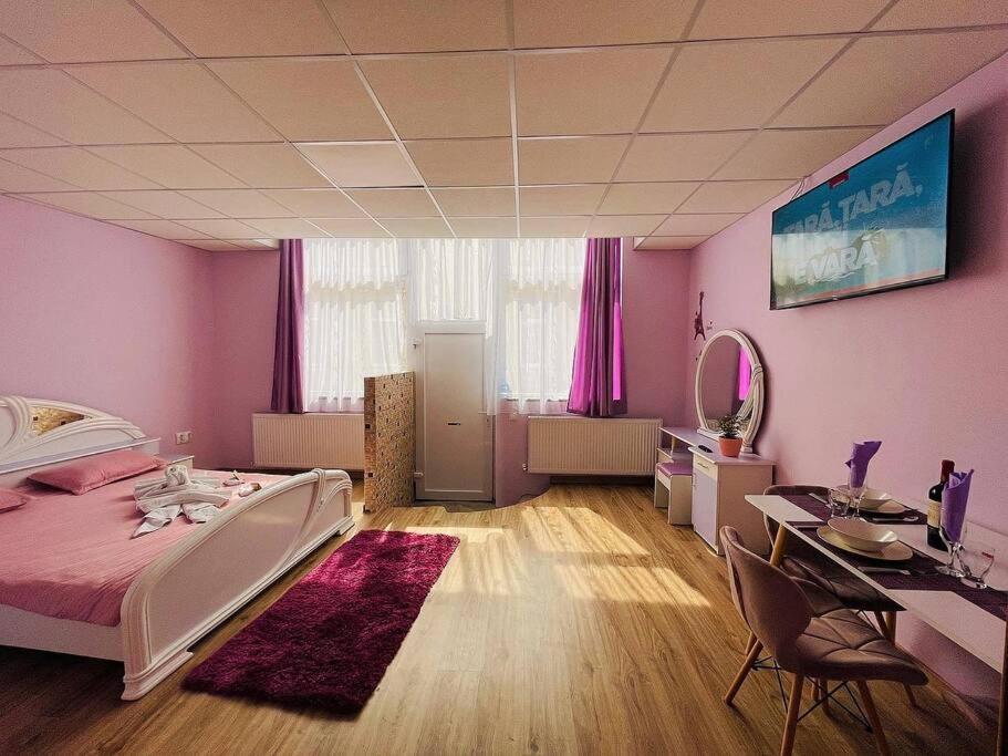 Lavender Luxury Apartment Oradea Luaran gambar