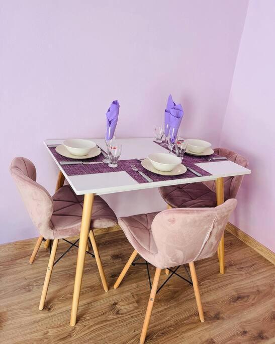 Lavender Luxury Apartment Oradea Luaran gambar